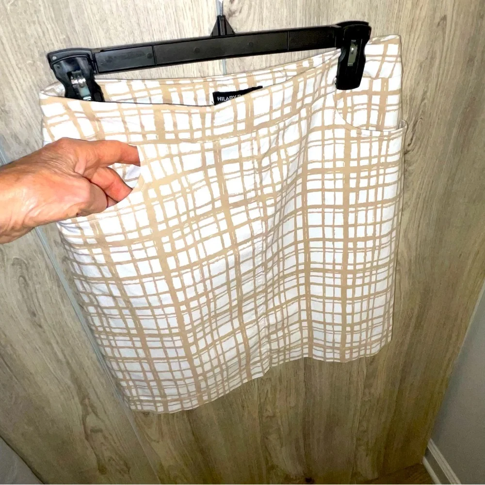Hilary Radley Skort Small Tan White Printed Stretch Pockets Pre-owned - Picture 5 of 6